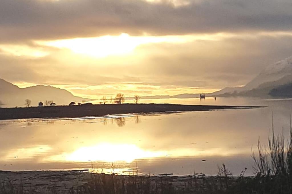 Fort William Loft On Shore Front With Amazing Views Caol Exterior foto